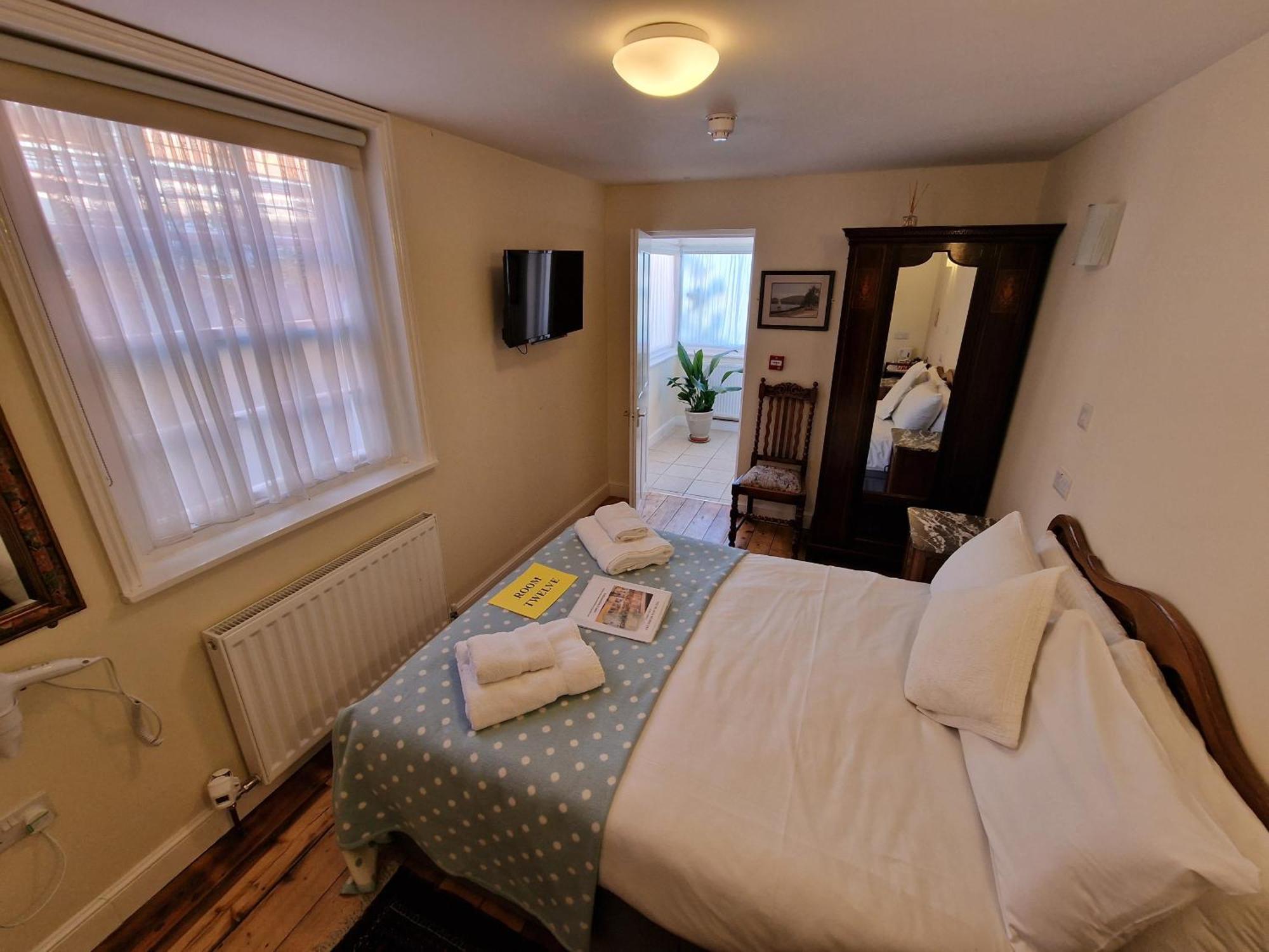 Canterbury Black Horse Bed and Breakfast Kamer foto